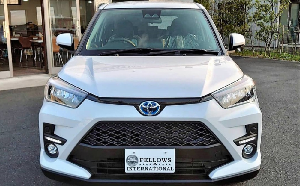 Cận cảnh thiết kế đầu xe của Toyota Raize Hybrid 2022