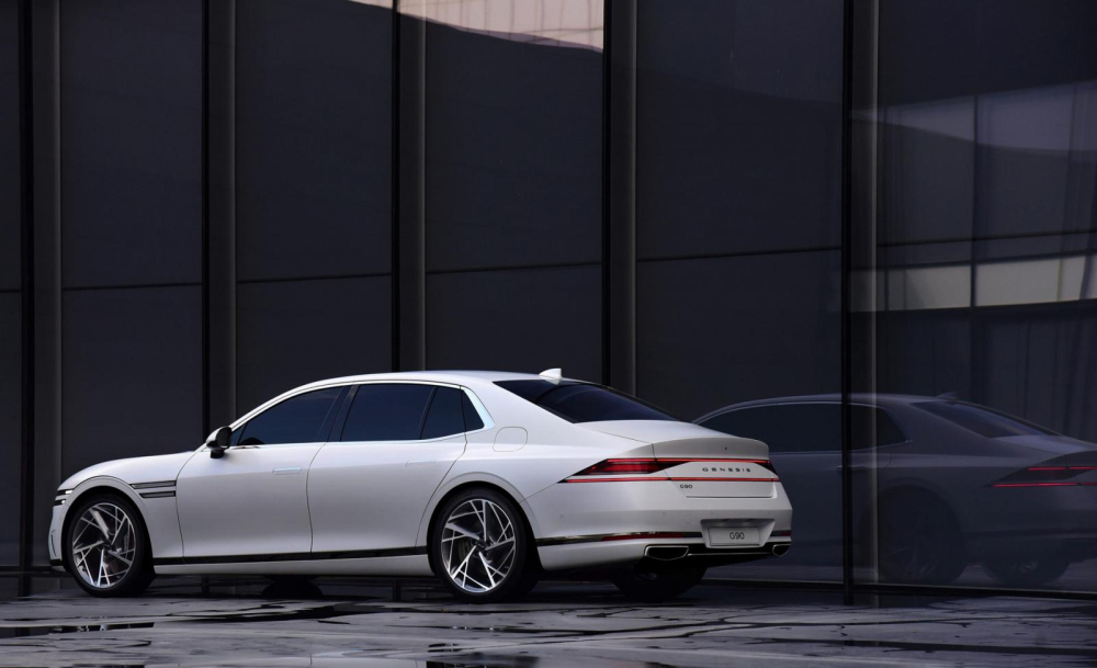 Genesis G90 2022 được áp dụng một số thay đổi bên sườn xe Genesis G90 2022 được áp dụng một số thay đổi bên sườn xe