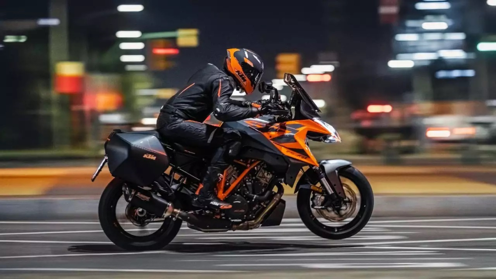KTM 1290 Super Duke GT 2022 KTM 1290 Super Duke GT 2022