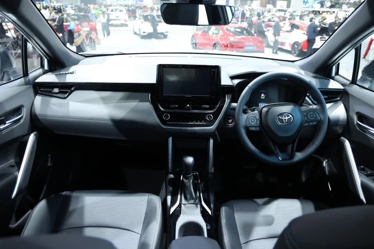 Nội thất bên trong Toyota Corolla Cross GR Sport 2022