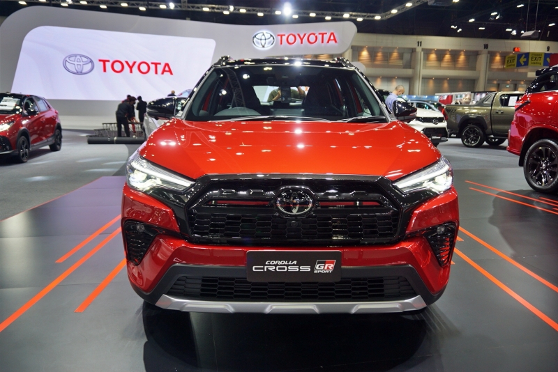 Toyota Corolla Cross GR Sport 2022 dùng động cơ giống bản thường