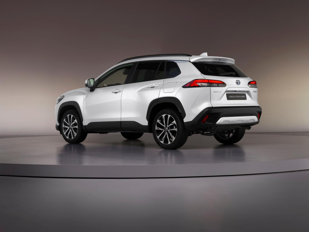 Toyota Corolla Cross 2022 tại châu Âu còn có hệ dẫn động 4 bánh toàn thời gian