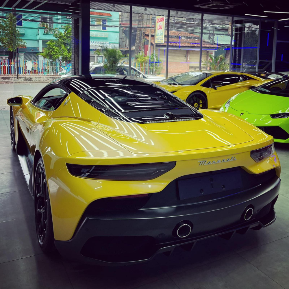 Siêu xe Maserati MC20 đầu tiên về Việt Nam xuất hiện trong garage trăm tỷ đồng
