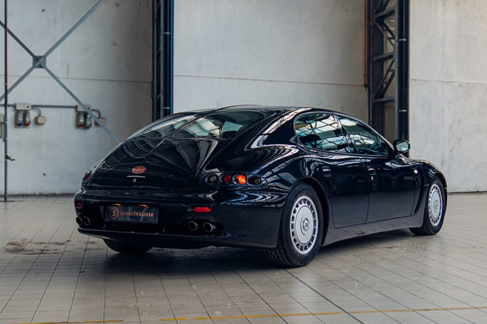 Phía sau của Bugatti EB112 Phía sau của Bugatti EB112