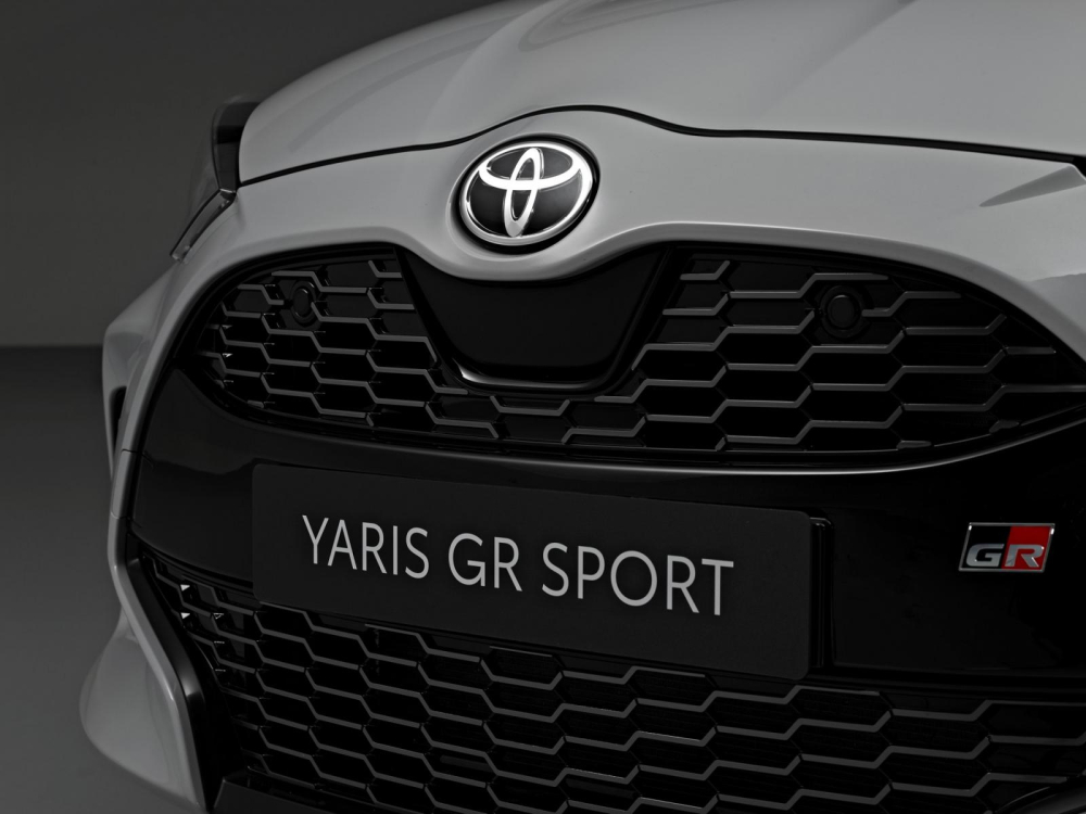 Lưới tản nhiệt mới của Toyota Yaris GR Sport 2022