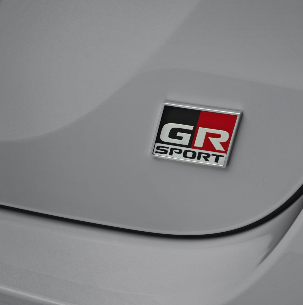 Logo GR Sport xuất hiện ở nhiều nơi