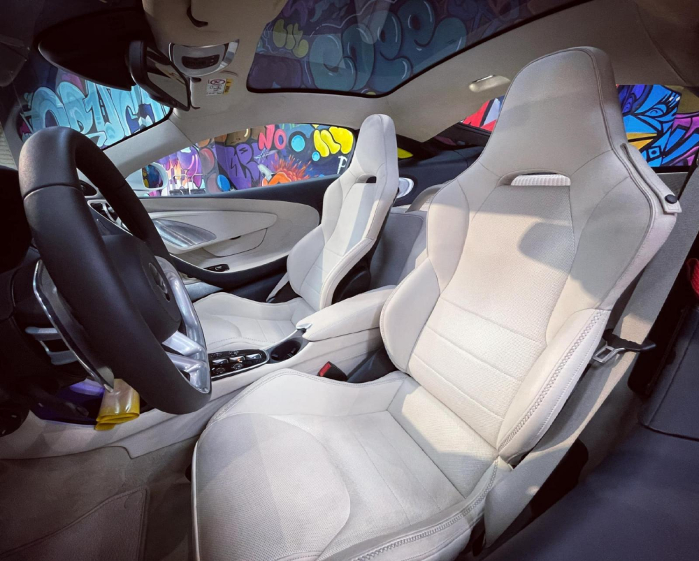 Nội thất siêu xe McLaren GT đầu tiên Việt Nam