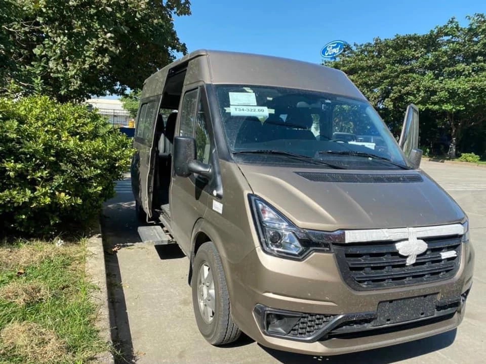 Thiết kế đầu xe của Ford Transit 2022 dành cho Việt Nam Thiết kế đầu xe của Ford Transit 2022 dành cho Việt Nam