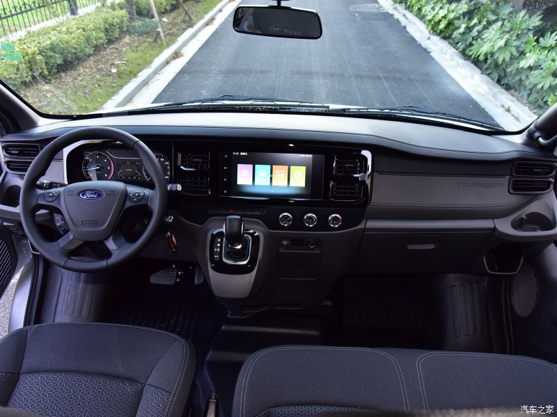 Nội thất bên trong Ford Transit Pro tại Trung Quốc Nội thất bên trong Ford Transit Pro tại Trung Quốc