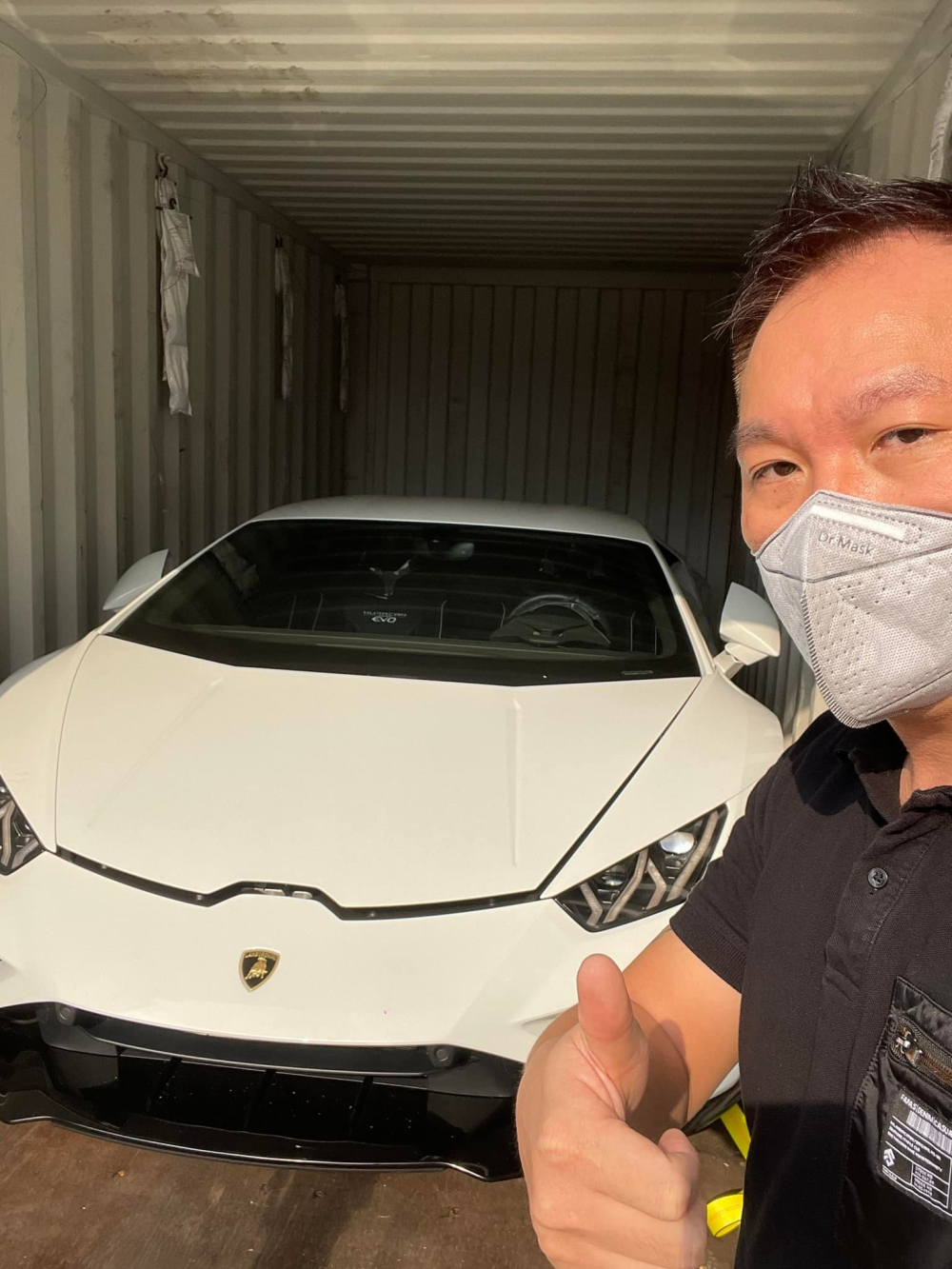 Lamborghini Huracan EVO RWD đầu tiên về nước, siêu xe độc lạ cho người thích trải nghiệm