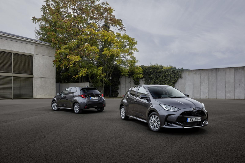 Mazda2 2022 có thiết kế và trang bị không khác gì Toyota Yaris