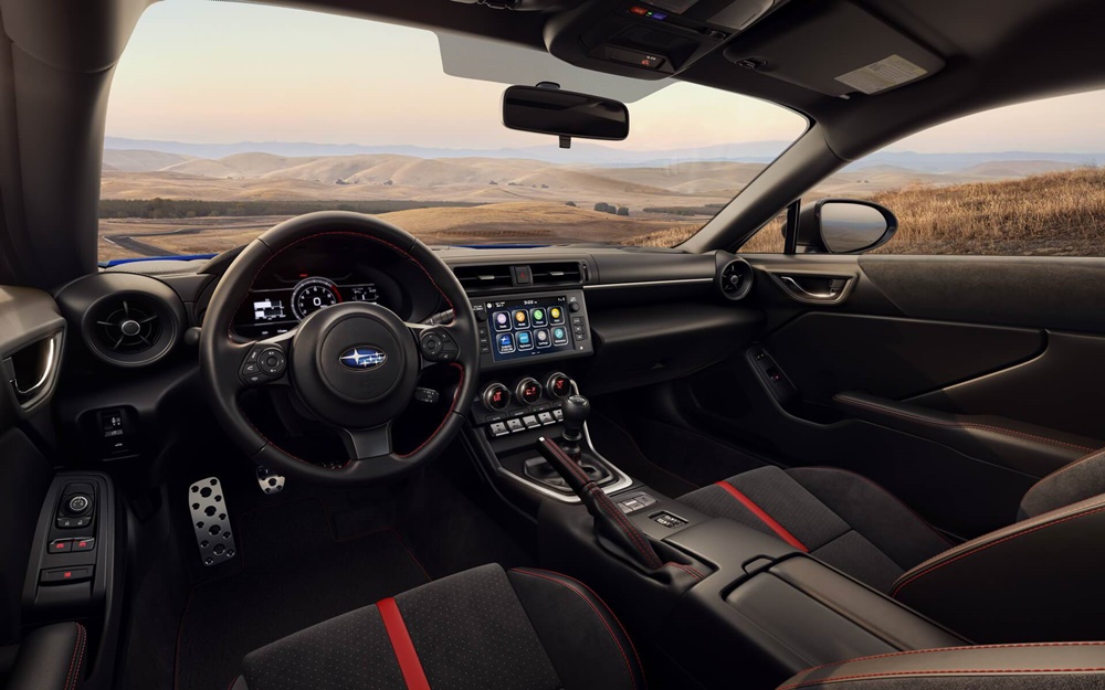 Khoang l&aacute;i của Subaru BRZ
