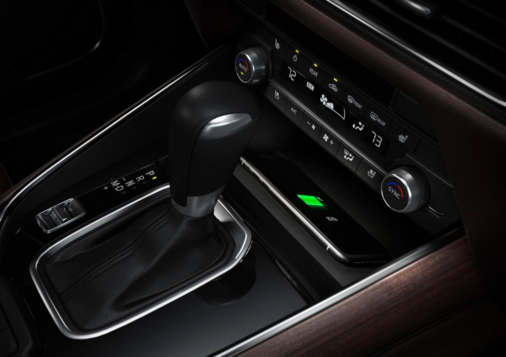Sạc điện thoại thông minh không dây của Mazda CX-9 2022 Sạc điện thoại thông minh không dây của Mazda CX-9 2022