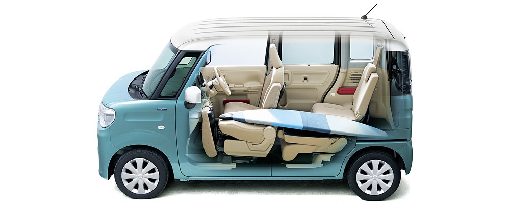 Ghế phụ lái của Mazda Flair Wagon 2022 có thể gập xuống để chở những đồ vật dài như ván lướt sóng Ghế phụ lái của Mazda Flair Wagon 2022 có thể gập xuống để chở những đồ vật dài như ván lướt sóng