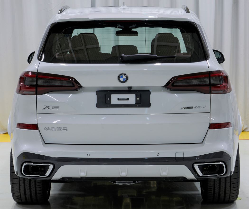 BMW X5 phiên bản kéo dài có kích thước gần như ngang ngửa X7