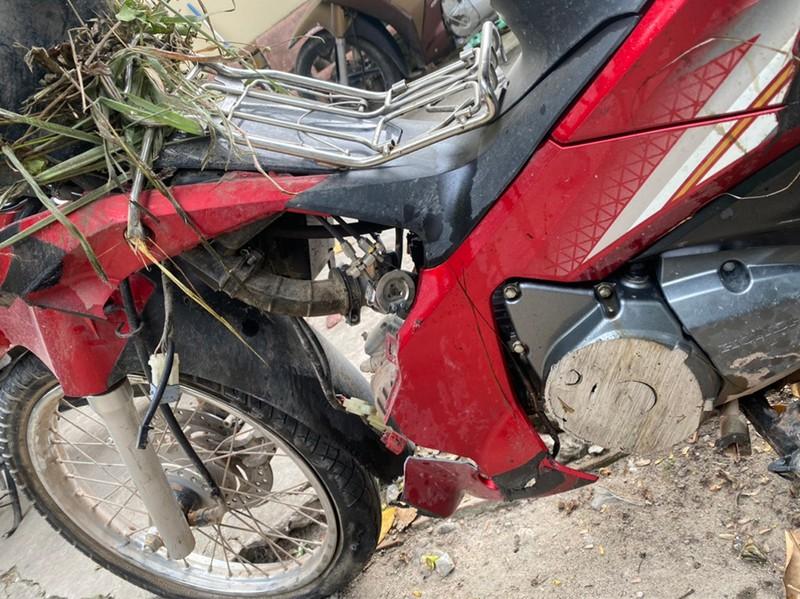 Động cơ của xe bị mài mòn do ma sát với mặt đường