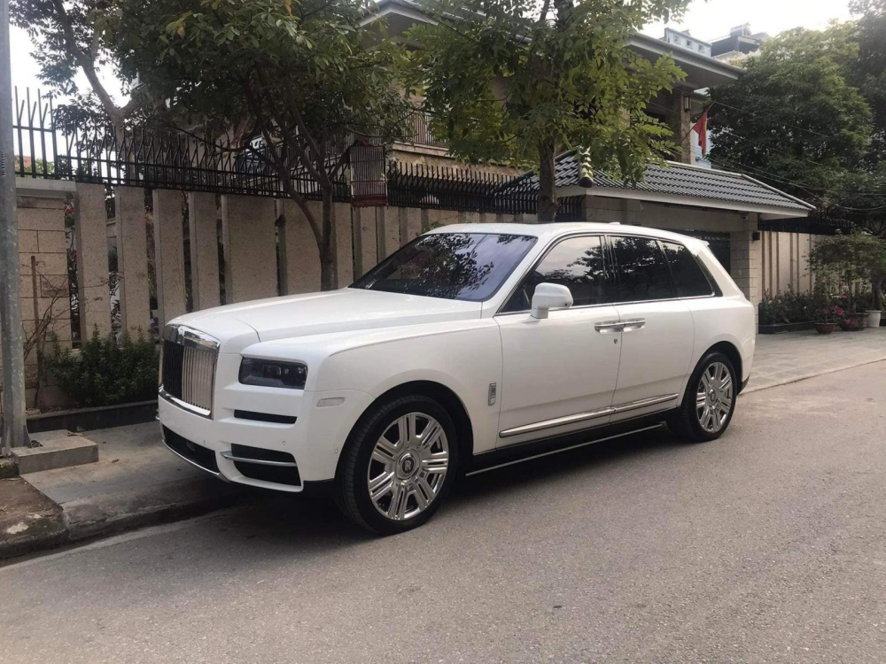 Hình ảnh chiếc SUV siêu sang Rolls-Royce Cullinan mới về Thái Nguyên Hình ảnh chiếc SUV siêu sang Rolls-Royce Cullinan mới về Thái Nguyên
