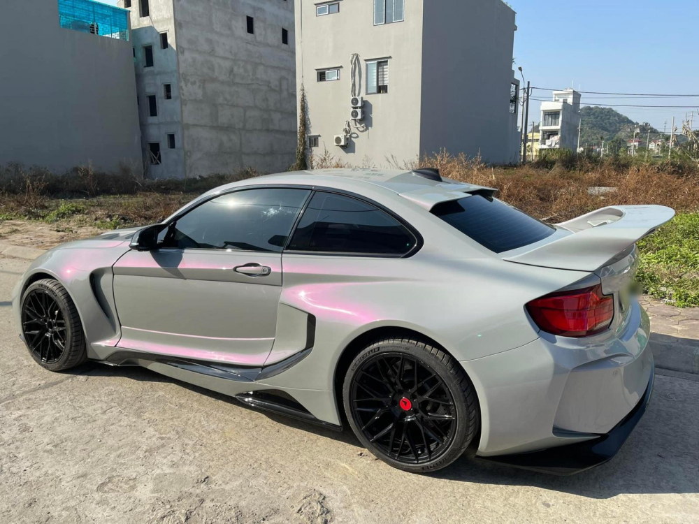 Thiết kế bên hông xe BMW M2 F87 VR Style rất lôi cuốn Thiết kế bên hông xe BMW M2 F87 VR Style rất lôi cuốn