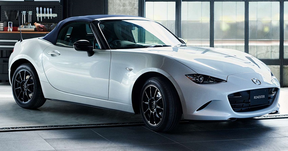 Xe mui trần Mazda Roadster 2022 được v&eacute;n m&agrave;n tại Nhật Bản