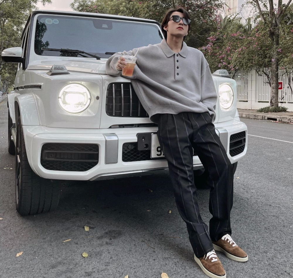 Ít ngày sau đó Sơn Tùng M-TP cũng chia sẻ mình mới mua xe Mercedes-AMG G63 Ít ngày sau đó Sơn Tùng M-TP cũng chia sẻ mình mới mua xe Mercedes-AMG G63