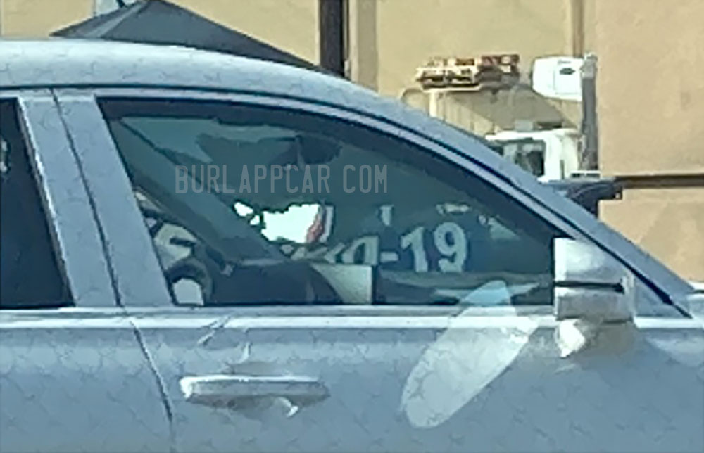 H&igrave;nh ảnh chụp từ xa kh&ocirc;ng h&eacute; lộ nhiều về thiết kế của mẫu SUV n&agrave;y