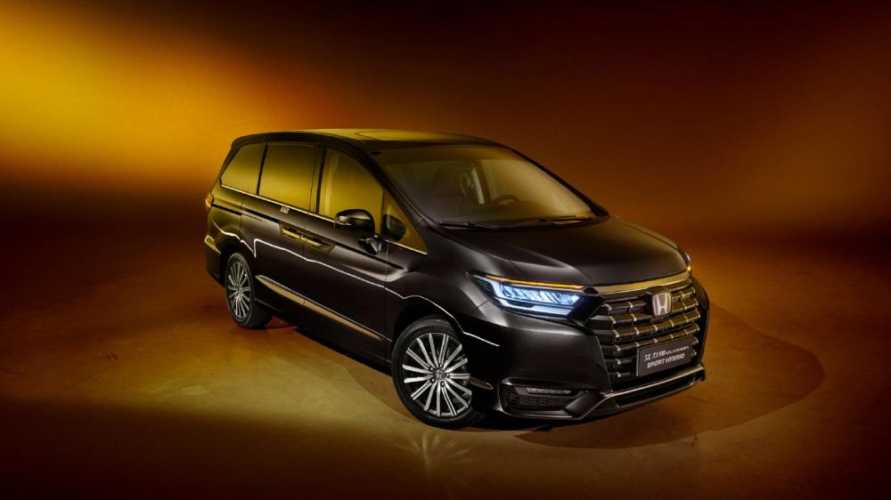 Honda Elysion 2022 được trang bị cụm đèn pha mới