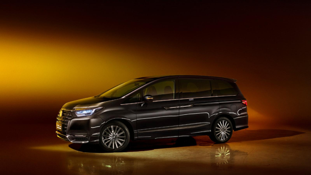 Honda Elysion 2022 có cửa trượt bên sườn