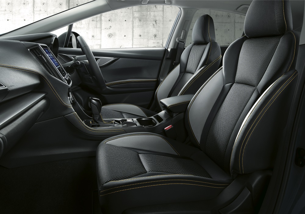 Ghế bọc da của Subaru XV Advance Style Edition đi kèm chỉ khâu màu vàng tương phản Ghế bọc da của Subaru XV Advance Style Edition đi kèm chỉ khâu màu vàng tương phản