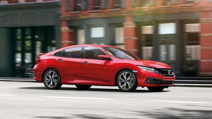 Honda Civic đang c&oacute; sự tăng trưởng tốt nhưng vẫn chưa thể vượt qua được c&aacute;c đối thủ kh&aacute;c.
