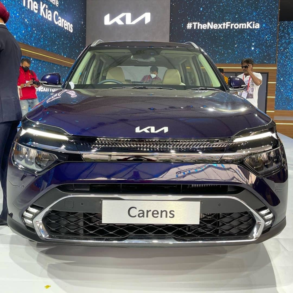 Thiết kế đầu xe của Kia Carens 2022