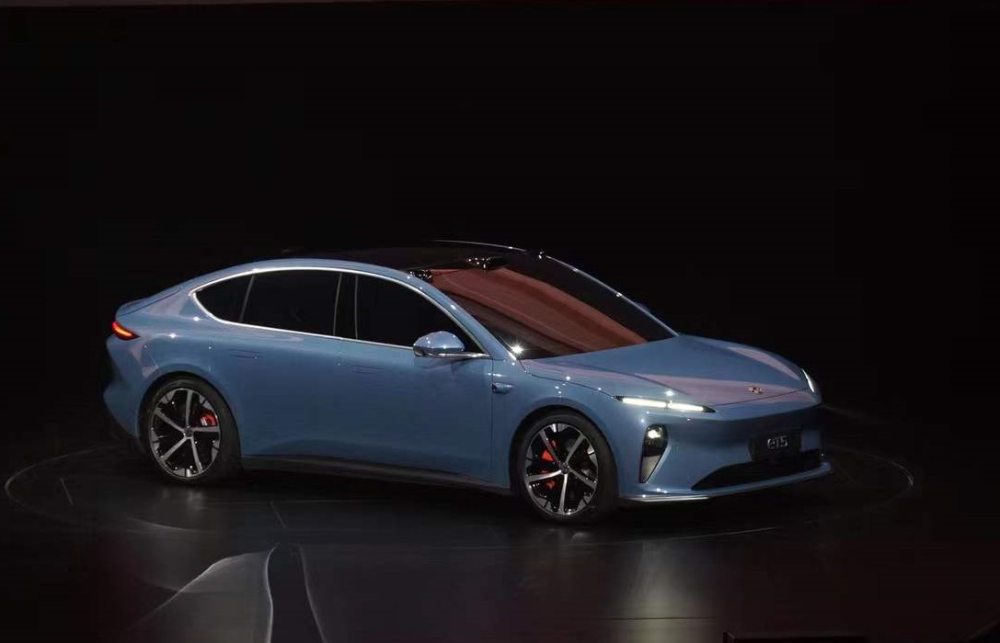 Nio ET5 2022 - đối thủ mới của Tesla Model 3, c&oacute; thể chạy được hơn 1.000 km sau khi sạc pin