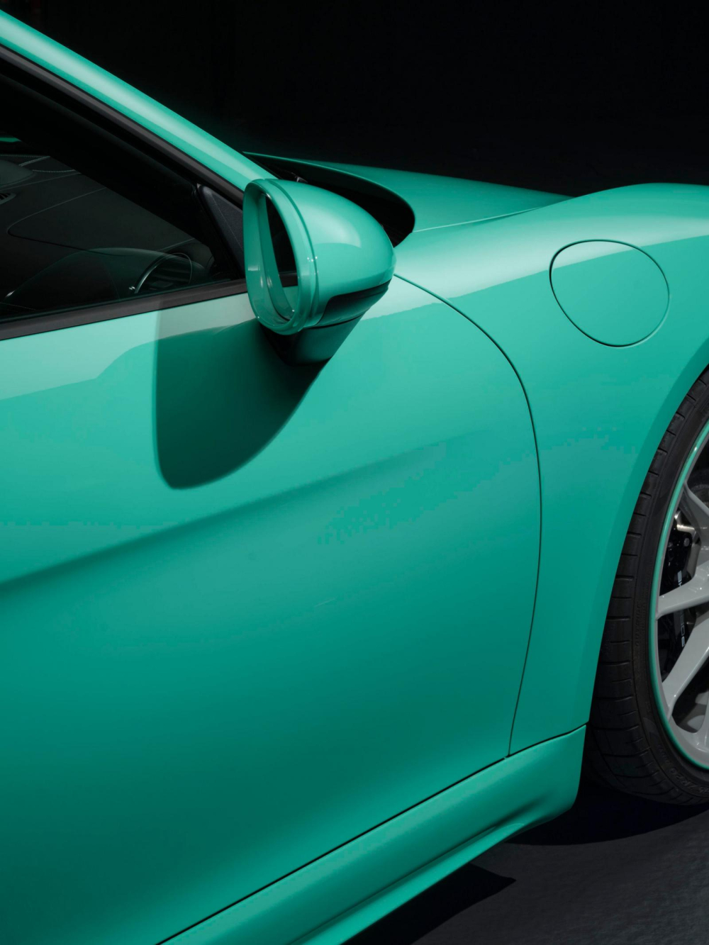 Hãng Porsche phải mất 3 - 4 năm mới duyệt xong một màu sơn ngoại thất mới