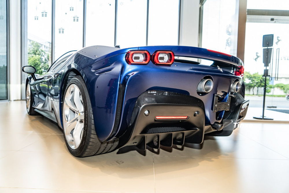 SF90 Stradale nằm trong 1 phân khúc độc lập của hãng xe Ferrari nên được các doanh nhân yêu xe rất thích thú và muốn trải nghiệm