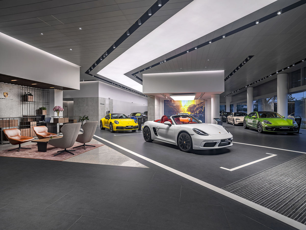 Tại Porsche Center Saigon mới, những người đam mê Porsche sẽ có không gian để tận hưởng những chiếc xe cùng những công nghệ mới nhất của Porsche.