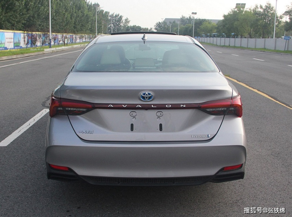Thiết kế đằng sau của Toyota Avalon 2022 không thay đổi