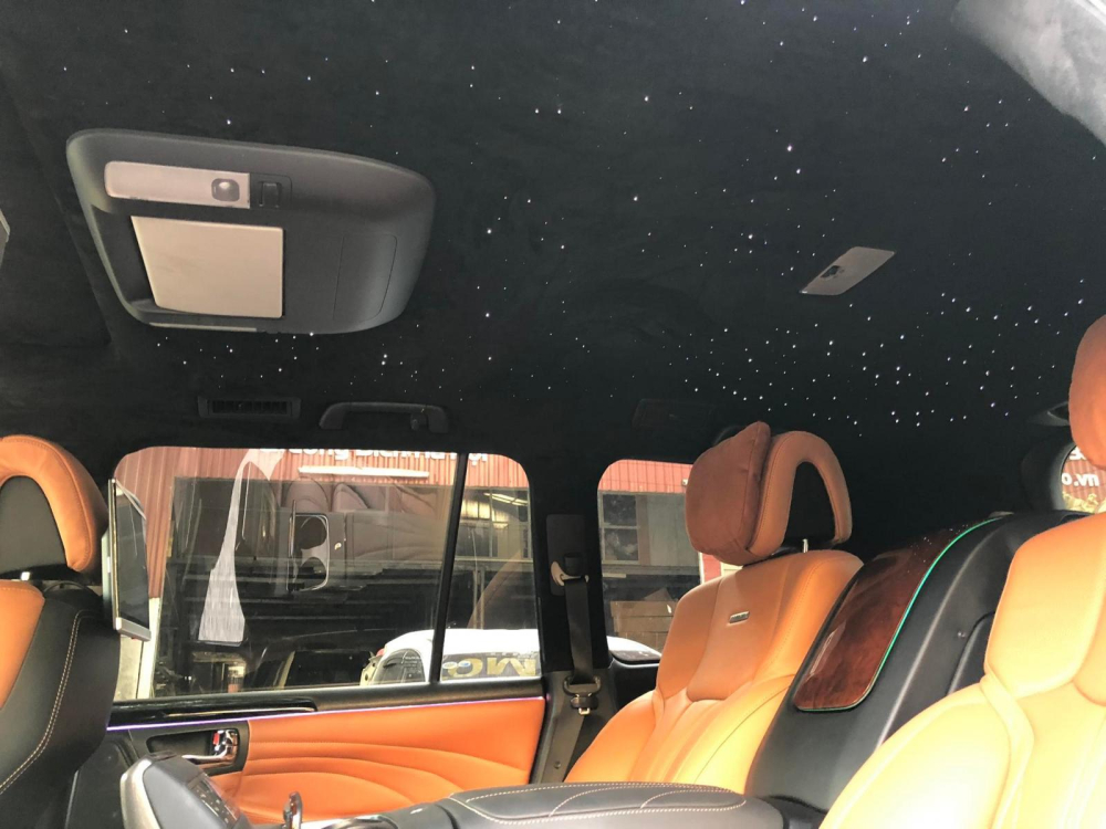 Trần xe đầy sao như Rolls-Royce