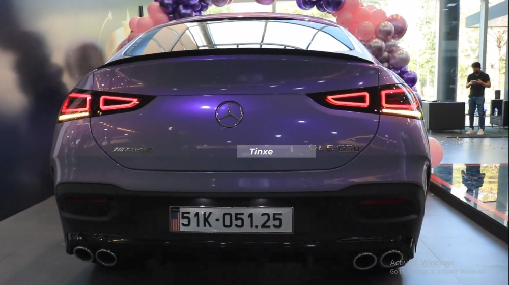 Logo đuôi xe được thay bằng GLE 63s