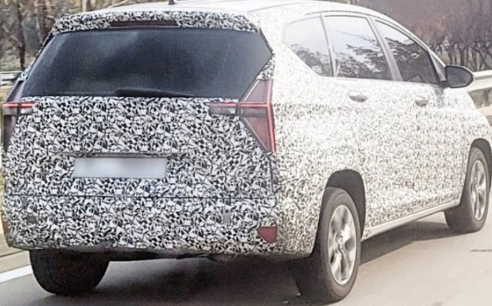 Thiết kế đằng sau của Hyundai Stargazer