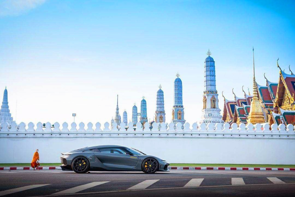 Ngoài ra, đây cũng sẽ là chiếc Koenigsegg hiếm hoi phần mui không thể tháo rời Ngoài ra, đây cũng sẽ là chiếc Koenigsegg hiếm hoi phần mui không thể tháo rời