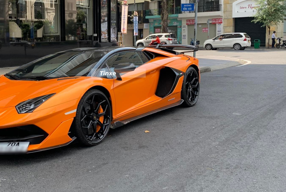 Lamborghini Aventador SVJ Roadster chỉ sản xuất 800 xe trên toàn thế giới Lamborghini Aventador SVJ Roadster chỉ sản xuất 800 xe trên toàn thế giới