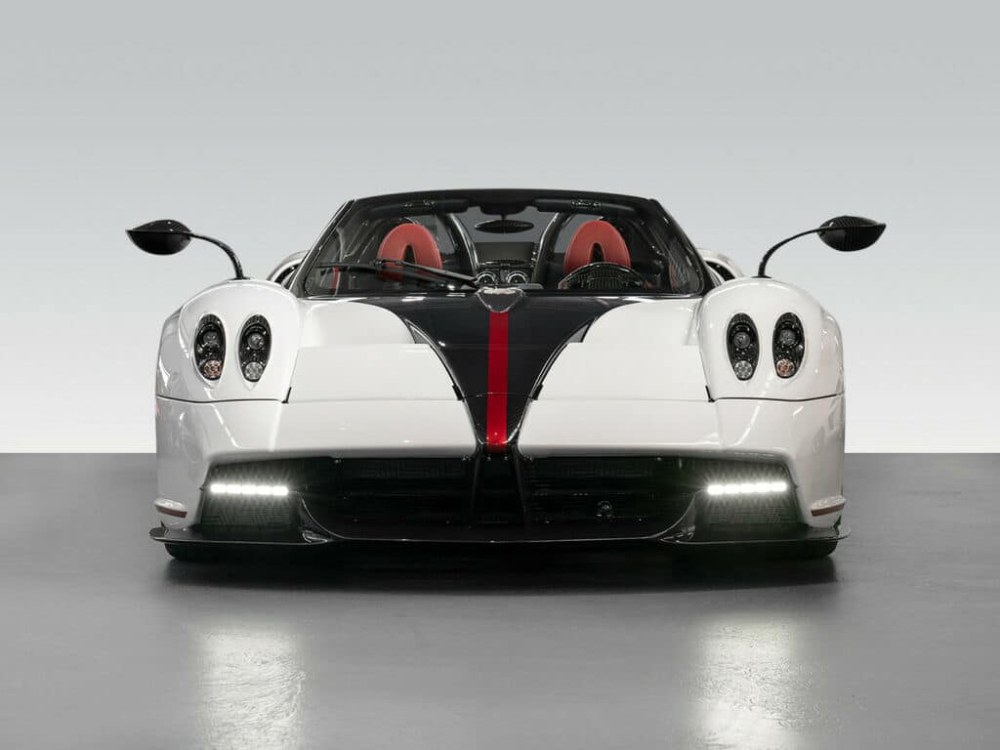 Thiết kế đầu xe Pagani Huayra Roadster