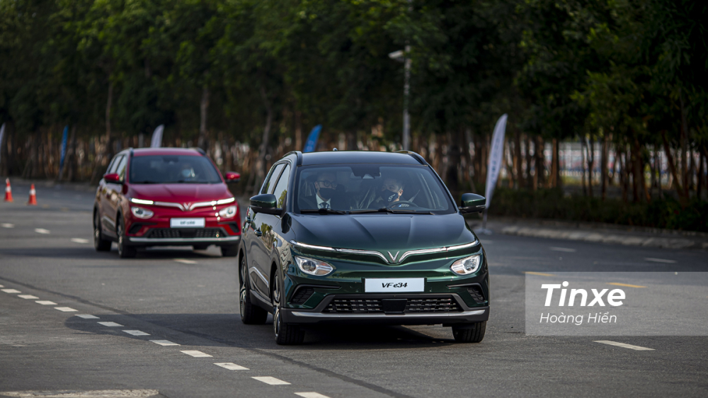 VinFast VF e34 có thể đi được quãng đường 285 km sau mỗi lần sạc đầy theo công bố từ nhà sản xuất. VinFast VF e34 có thể đi được quãng đường 285 km sau mỗi lần sạc đầy theo công bố từ nhà sản xuất.