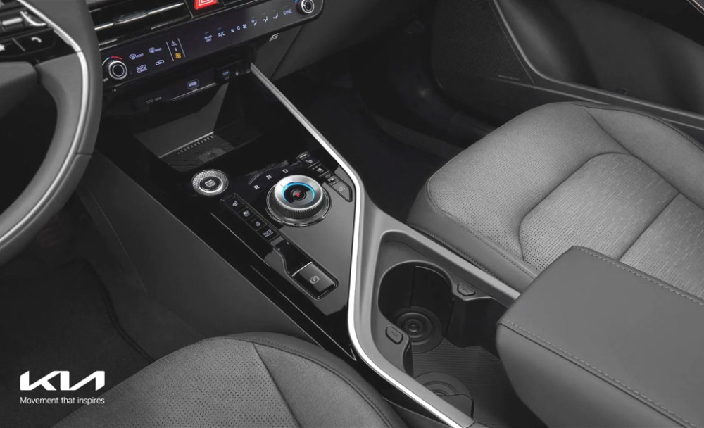 N&uacute;m xoay chuyển số của Kia Niro 2022