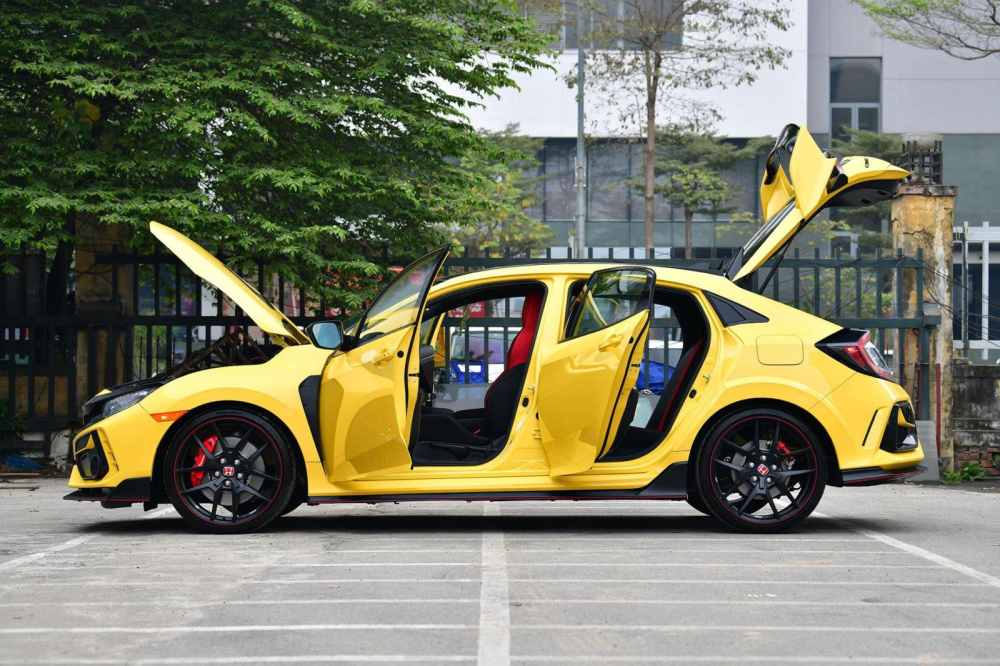 Chi tiết Honda Civic Type R giới hạn đầu tiên về Việt Nam Chi tiết Honda Civic Type R giới hạn đầu tiên về Việt Nam