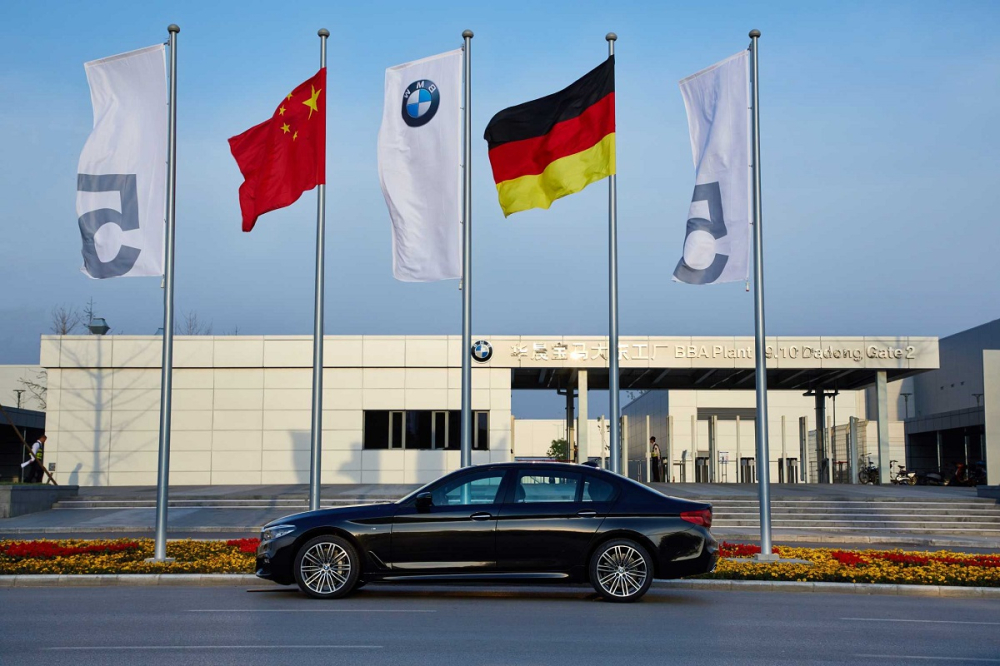 Từ năm 2022, các hãng ô tô nước ngoài không cần thành lập liên doanh để bán xe ở Trung Quốc