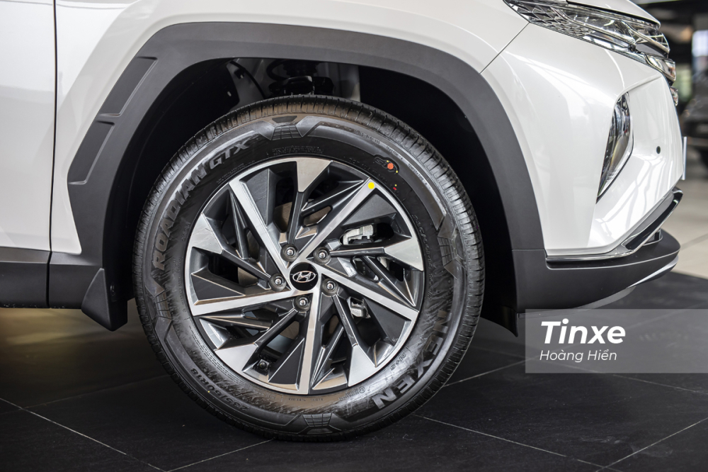 Hyundai Tucson 2022 có nhiều lựa chọn về vành, từ 17 đến 19 inch.