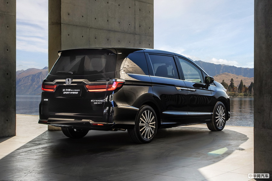 Thiết kế đằng sau của Honda Elysion 2022