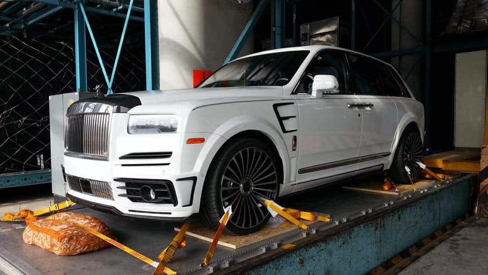Ngoại thất chiếc xe Rolls-Royce Cullinan độ Mansory rất c&aacute; t&iacute;nh