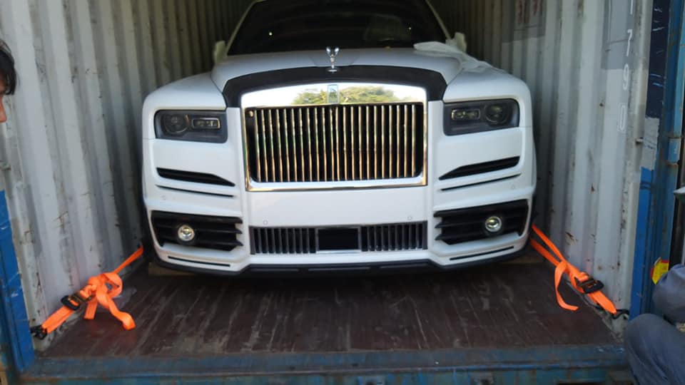 Rolls-Royce Cullinan độ Mansory sắp về Việt Nam
