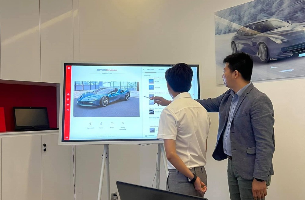 Cường Đô-la đã đến showroom xe Ferrari Việt Nam để đặt hàng mua Ferrari SF90 Stradale